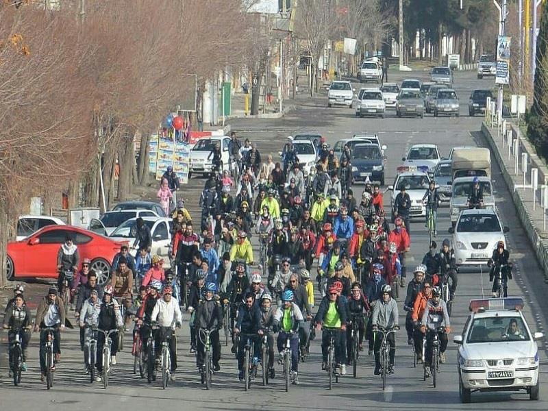 همایش دوچرخه سواری روز هوای پاک در کرمان