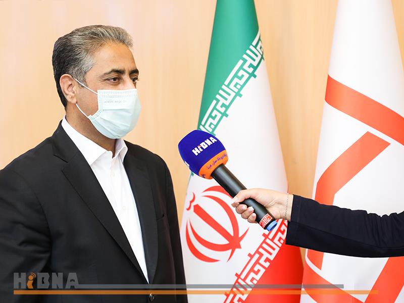 بازدید سرزده‌ی مدیرعامل بانک مسکن از شعبه پانزده خرداد تهران