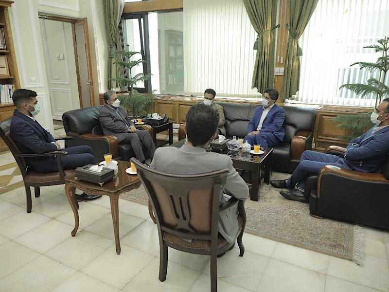 مدیرعامل بانک مسکن در دیدار اولین مدال آور تاریخ بوکس ایران(گزارش تصویری)