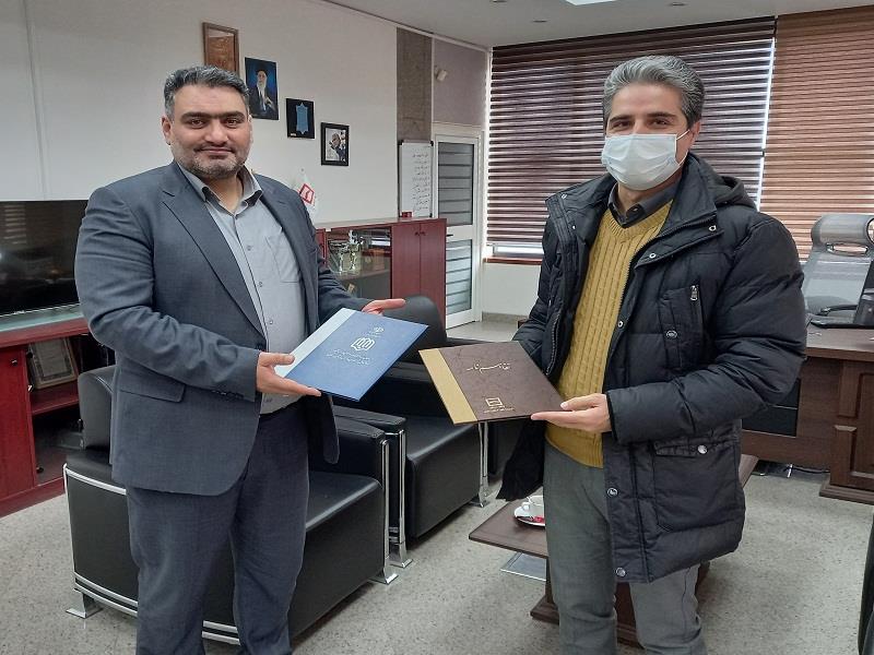 توافق‌نامه تکمیل مدرسه روستای استرود زنجان با بانک مسکن منعقد شد