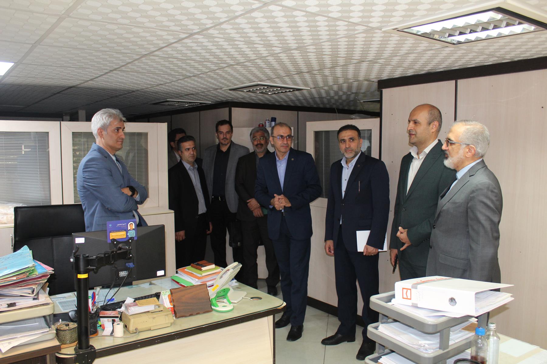 بازدید مدیرعامل بانک مسکن از شعب تهران (گزارش تصویری)