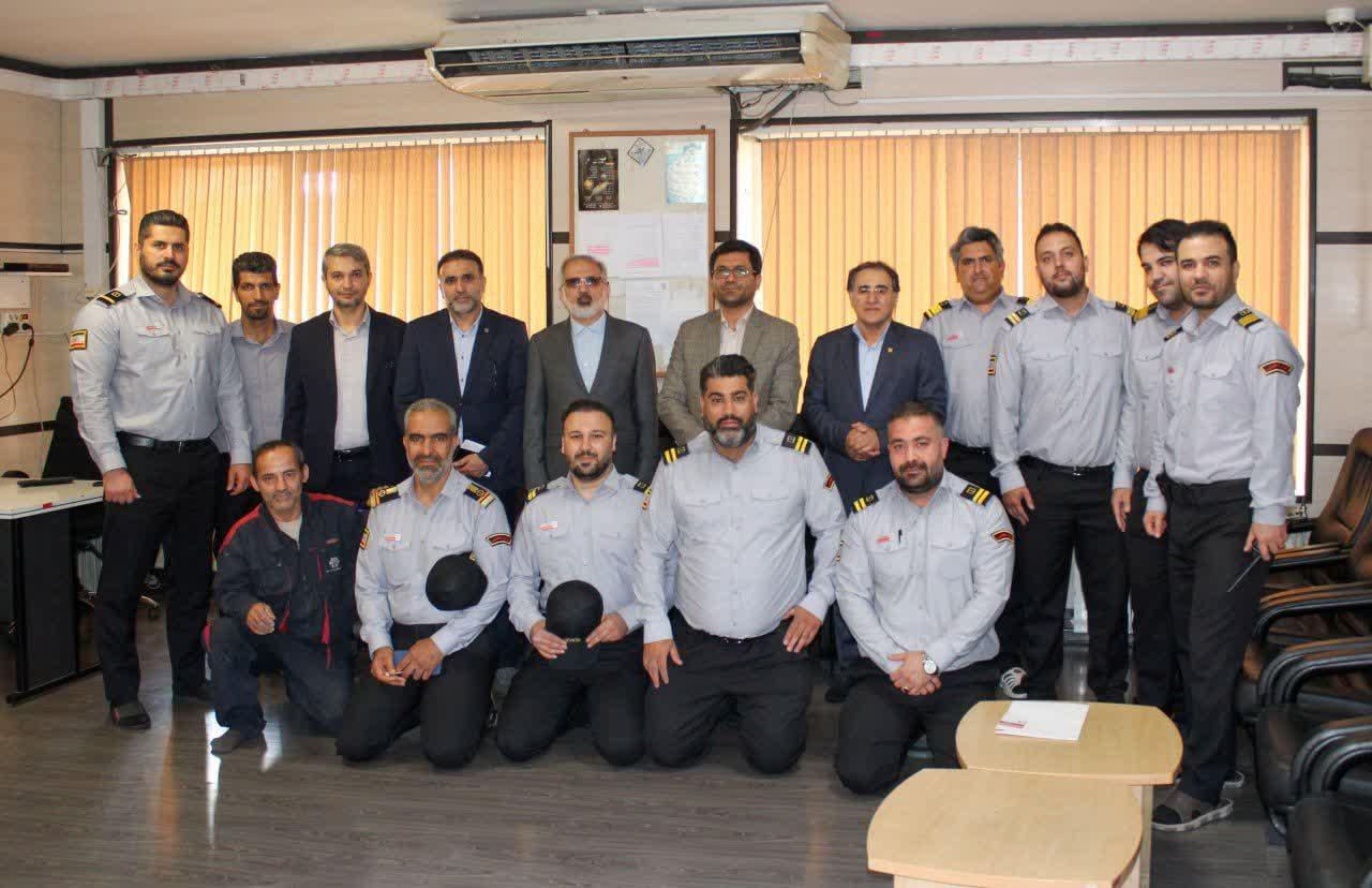 دیدار مدیرعامل بانک مسکن با همکاران انتظامات در ادامه بازدیدهای میدانی/ ایفای نقش شما در جنگ ۱۲ روزه فراموش‌نشدنی است