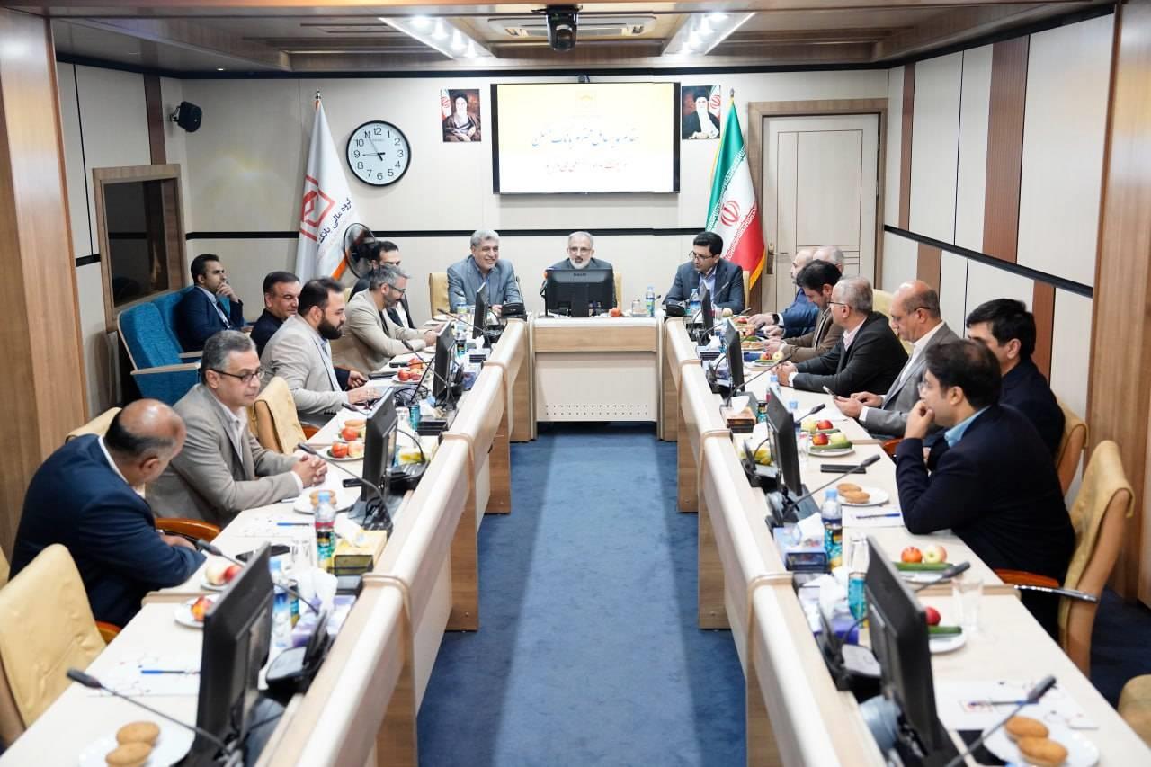 بازدید مدیرعامل بانک مسکن از شرکت‌های زیرمجموعه/ انضباط و شفافیت مالی باید سرلوحه امور قرار گیرد