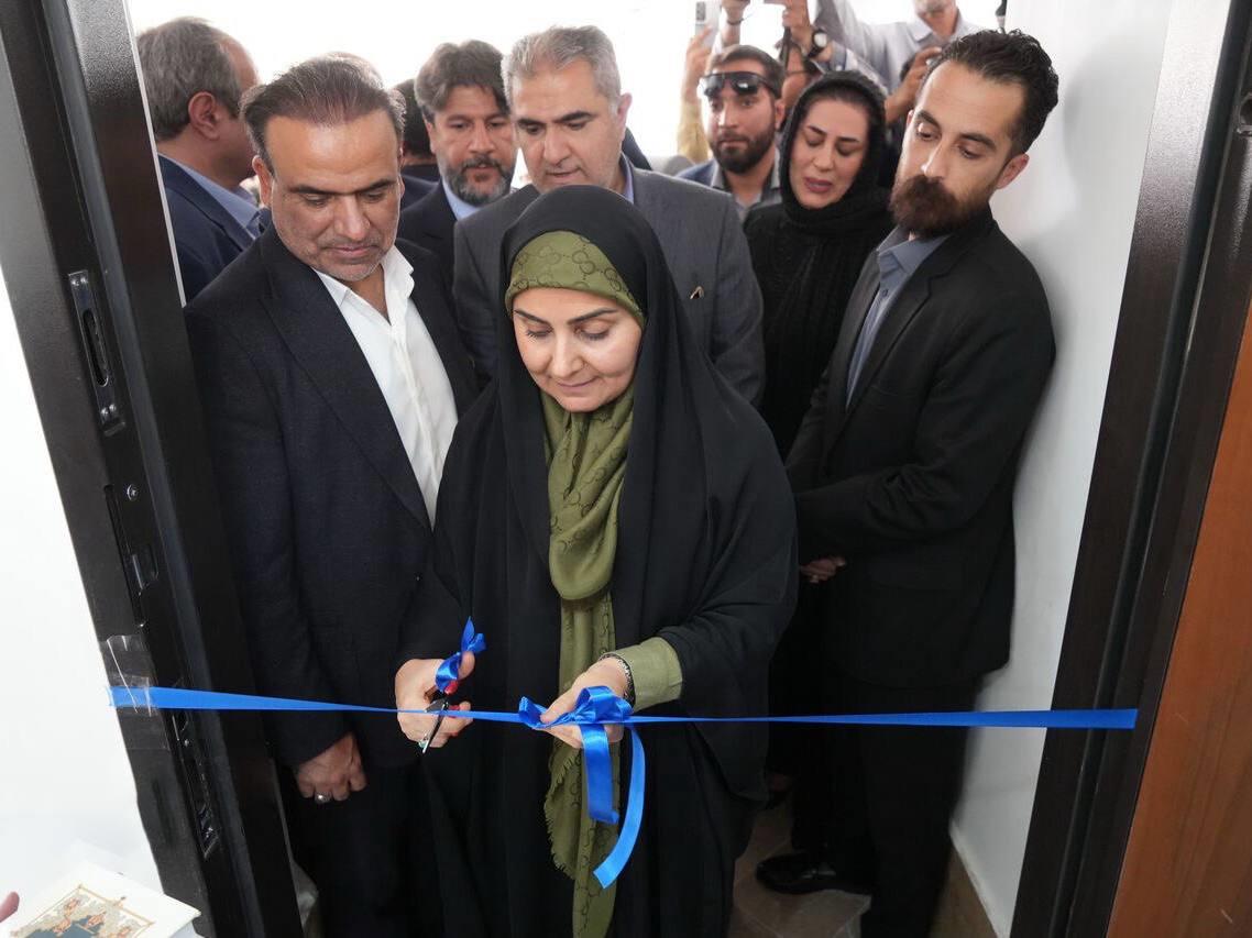 بازدید وزیر راه و شهرسازی از پروژه‌های نهضت ملی تامین اعتبار شده توسط بانک مسکن در گناباد استان خراسان رضوی