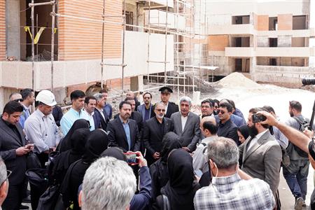 بازدید مدیر عامل بانک مسکن و اصحاب رسانه از پروژه های نهضت ملی و شرکت سرمایه گذاری مسکن در پردیس (چند رسانه ای)