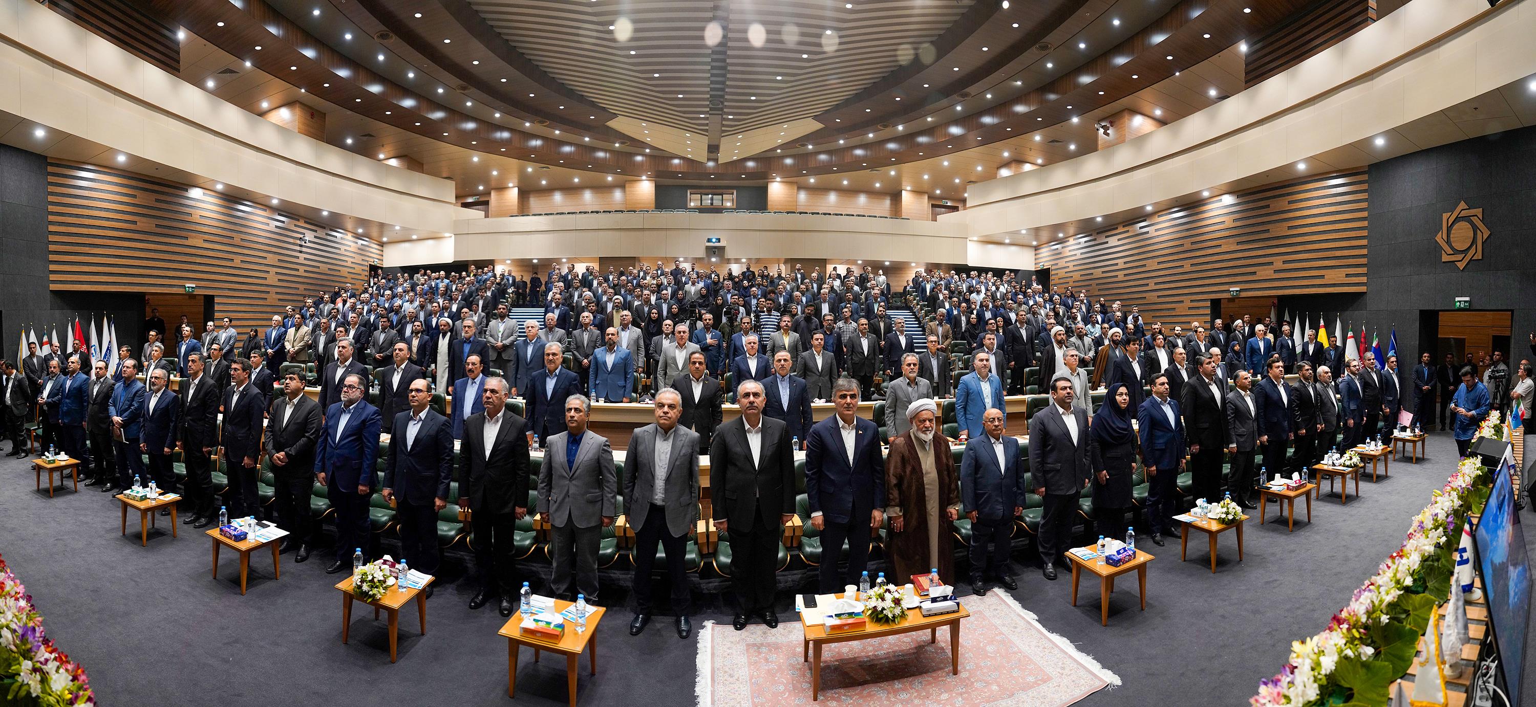 حضور دکتر علی خورسندیان مدیرعامل بانک مسکن و سایر مدیران ارشد در همایش بانکداری اسلامی(گزارش تصویری)