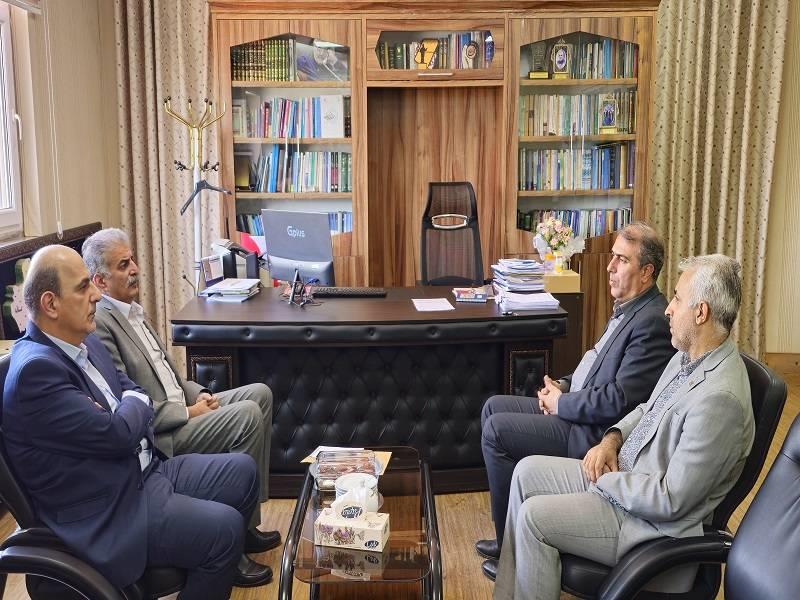 قدردانی از اقدامات بانک مسکن کردستان در ساخت خانه‌های معلمان/ بررسی راهکارهای توسعه تعاملات آموزش و پرورش و بانک شامل آموزش سواد مالی به دانش آموزان