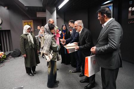 تقدیر از برترین‌های کنکور سراسری خانواده بانک مسکن در آیین گرامیداشت روز زن