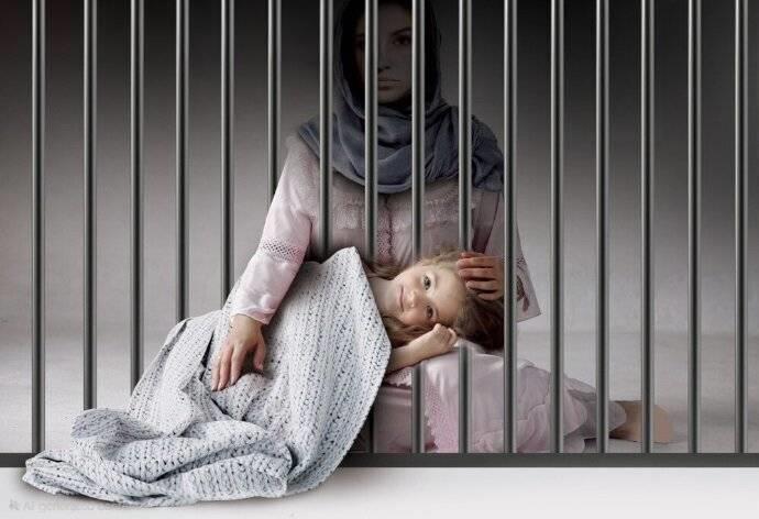 هدیه روز مادر از سوی بانک مسکن؛ سه بانوی زندانی جرایم غیرعمد از بند رها شدند پایگاه خبری بانک مسکن