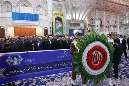 تجدید میثاق مدیرعامل، مدیران ارشد و کارکنان بانک مسکن با آرمان های بنیانگذار انقلاب اسلامی(گزارش تصویری)